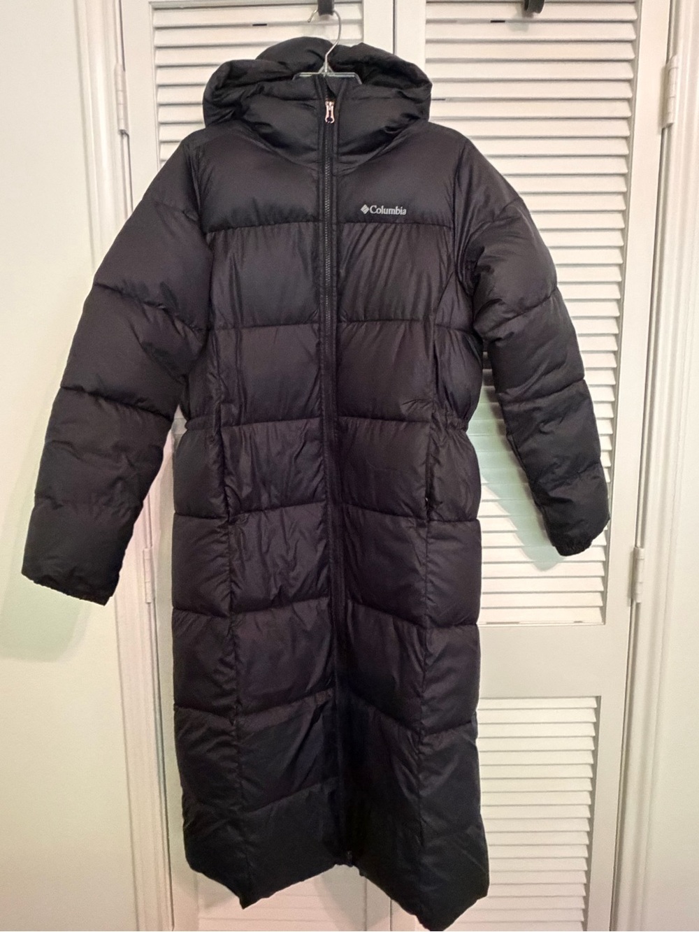 Columbia full length Black Hooded Puffer Coat size small